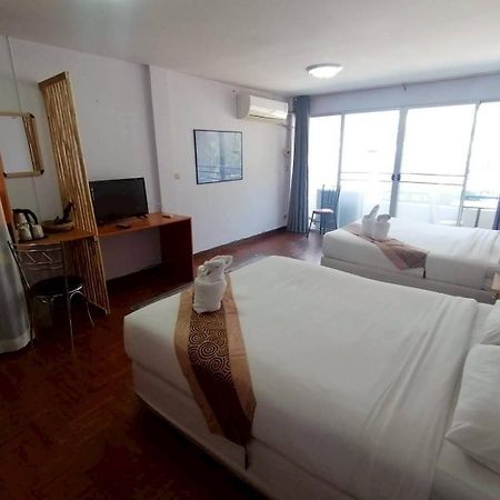 Beachfront Hotel Cha Am Cha-Am Exterior photo